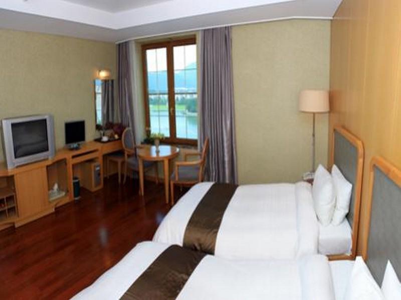 Hotel Avenue Changwon Exterior photo